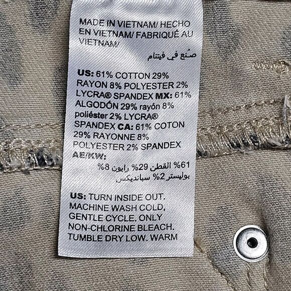 Chicos So Slimming Girlfriend Ankle Pants Chicos Sz 00R Leopard Print US Sz 2R - Picture 10 of 11